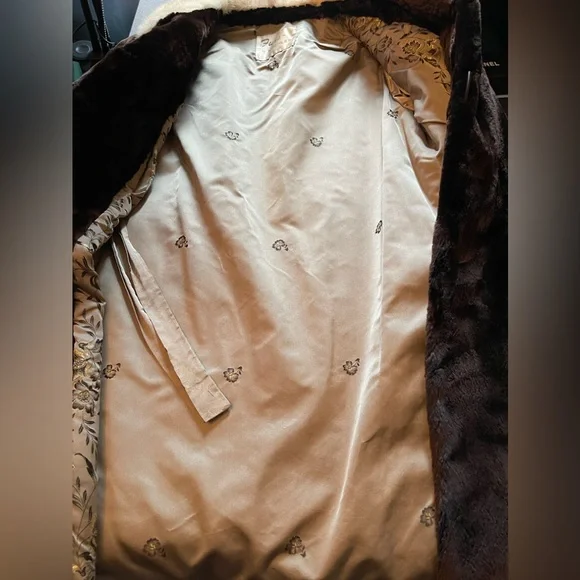 Furs By Koehler Oakville Beaver & Mink Fur Coat - Picture 8 of 16